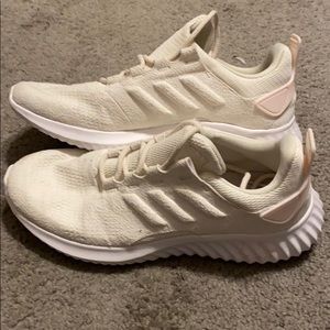 Like new Adidas Bounce white pink size 6